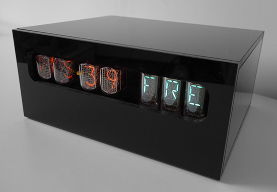 nixie clock with IN-12b and VFD (IV-17) weekday display